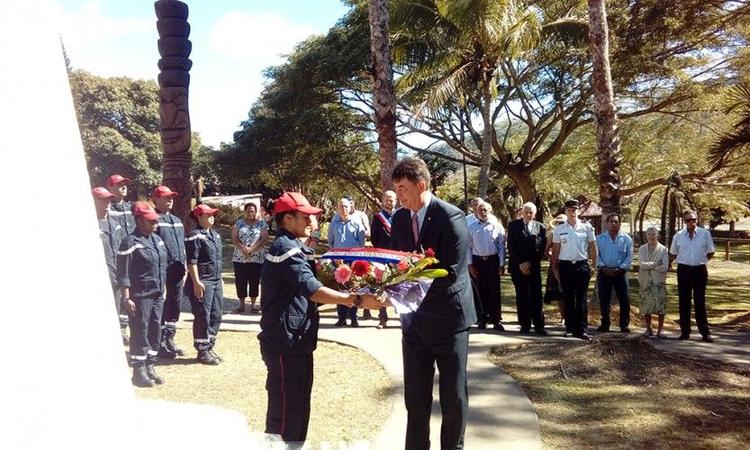 24 sept. Dépot de gerbe à La Foa