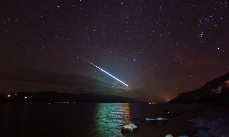 C'est une "grosse étoile filante"