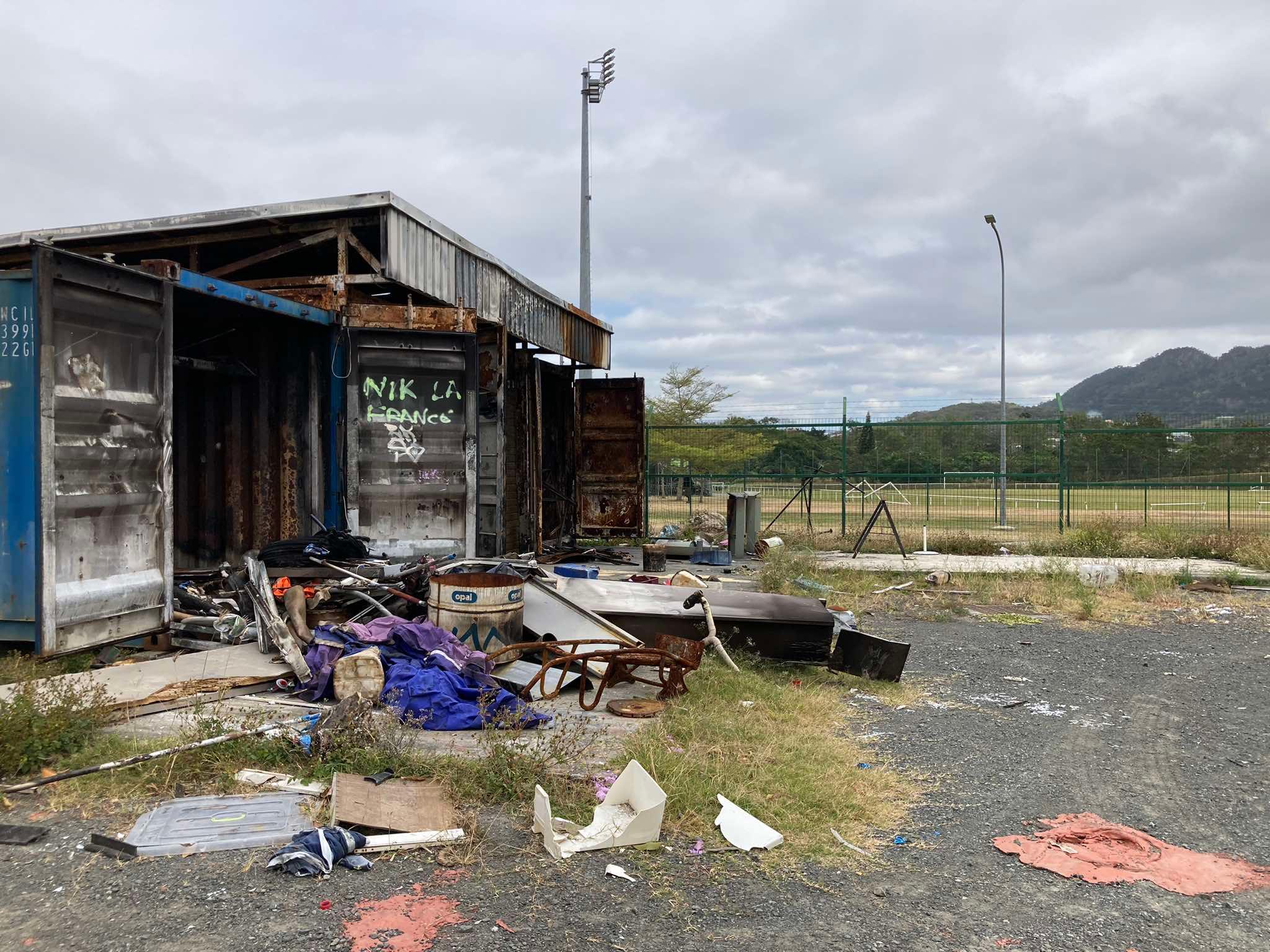 structure sportive koutio incendiée