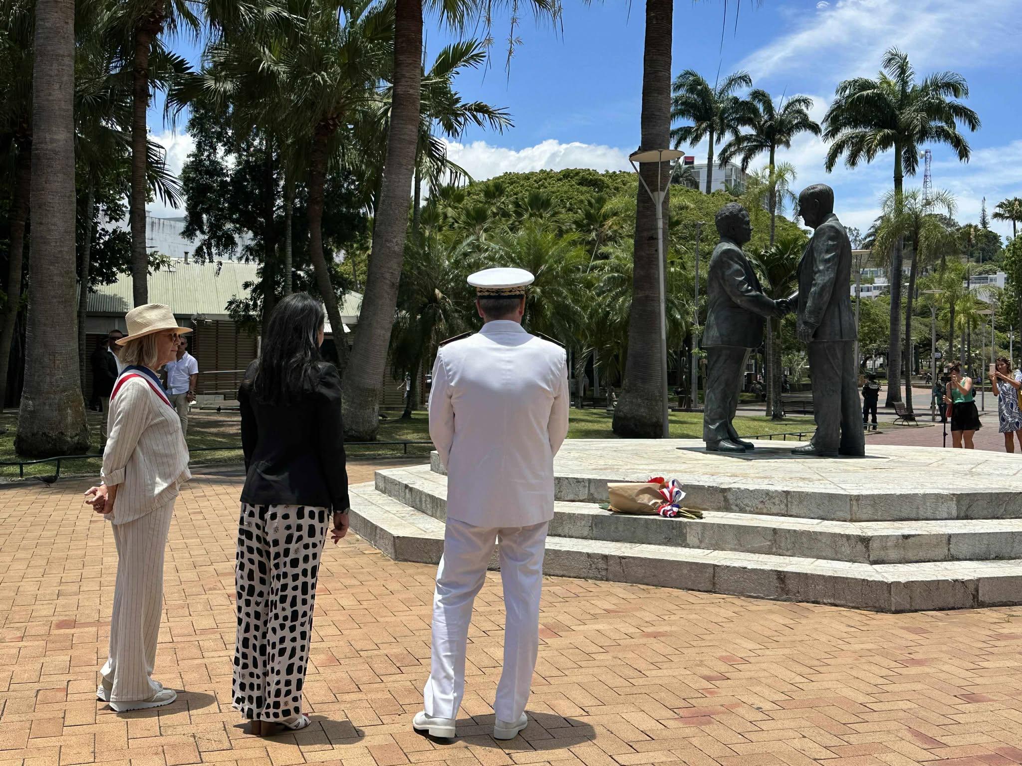 moutchou place de la paix.jpg